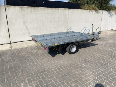 test Motortrailer voor 3 motoren: Huur een betrouwbare motortrailer bij Q-Rental voor het vervoeren van 3 motoren. Maak je reis comfortabel en veilig met onze hoogwaardige trailers. Ontdek ons aanbod en reserveer vandaag nog!