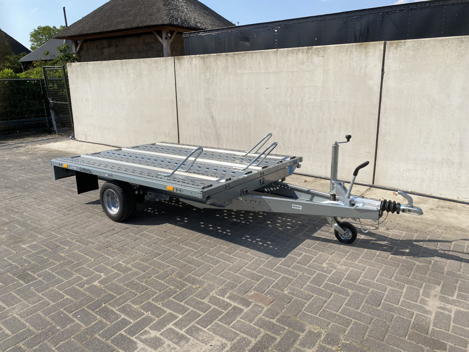 Motortrailer voor 3 motoren: Huur een betrouwbare motortrailer bij Q-Rental voor het vervoeren van 3 motoren. Maak je reis comfortabel en veilig met onze hoogwaardige trailers. Ontdek ons aanbod en reserveer vandaag nog!